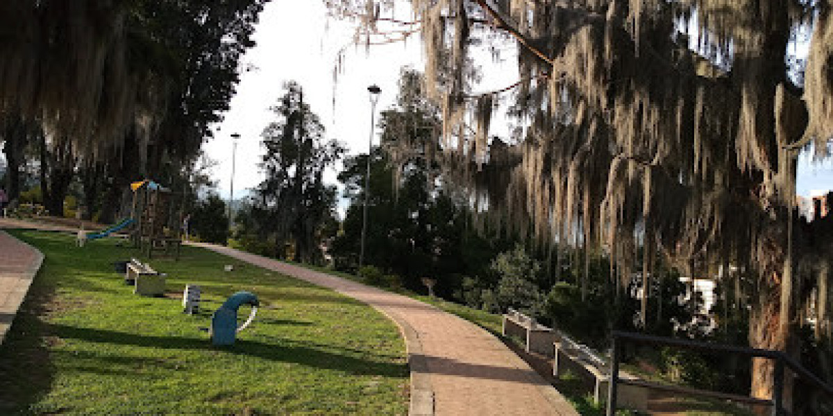 Descubre Romance y Relajación en el Parque de los Enamorados, Duitama - ¡Encuéntralo en Google y Conéctate en AI Joining