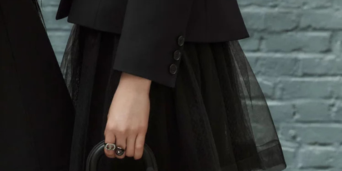 Autumn began in the early Dior at the height of the era
