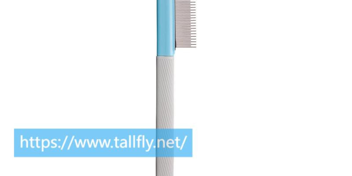 Keep Your Pet’s Coat Shiny and Healthy with the Right Comb
