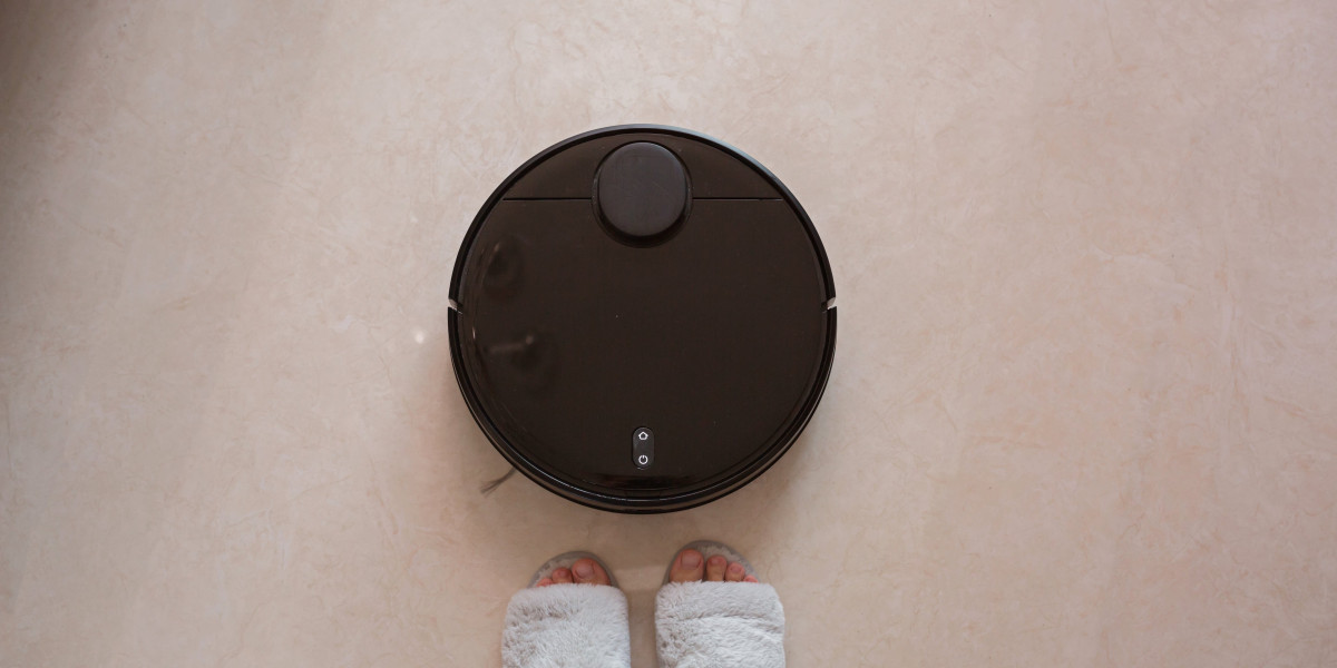Guide To Best Robot Vacuum For Large House: The Intermediate Guide On Best Robot Vacuum For Large House