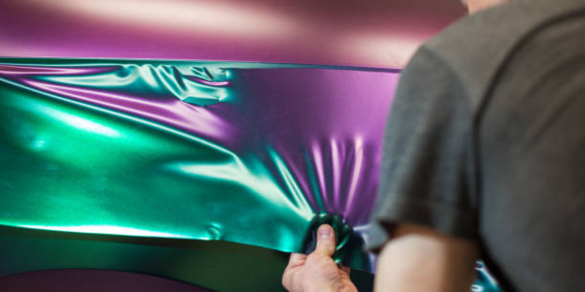 Top Reasons to Choose Vehicle Wrapping Over Paint in Dubai