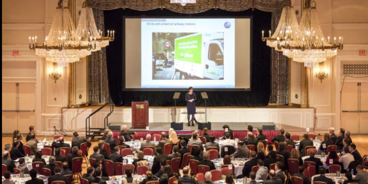 How Event Photography Solutions Help Toronto B2B Companies Maximize Their Marketing ROI