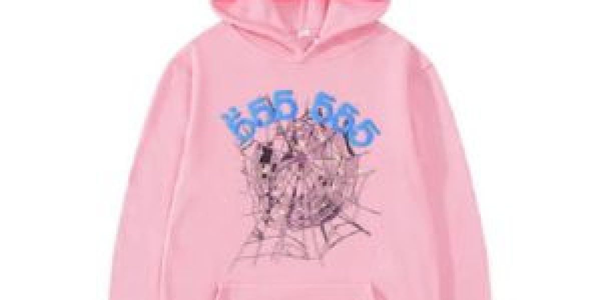 Sp5der Clothing: The Intersection of Grit and Glamour
