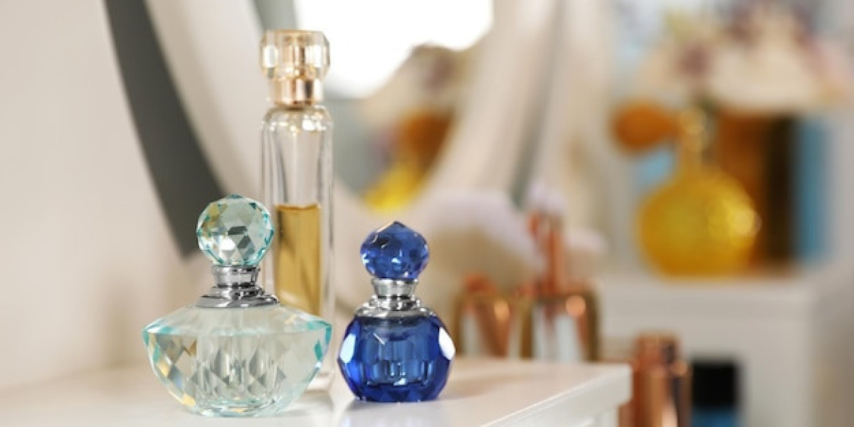 Top Perfume Brands for Women in Pakistan That Turn Heads
