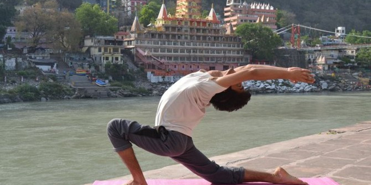 Discover the Best 200-Hour Yoga Teacher Training in Rishikesh