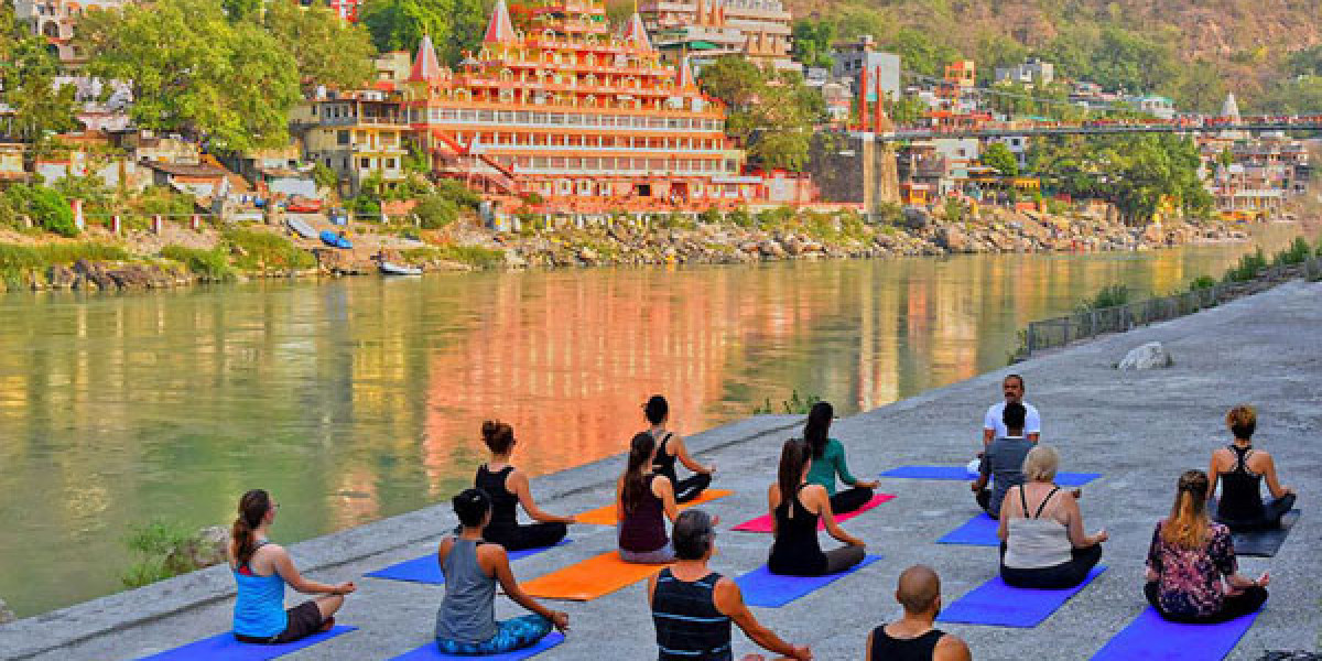 Detox Retreat in Rishikesh: Rejuvenate Your Soul and Body
