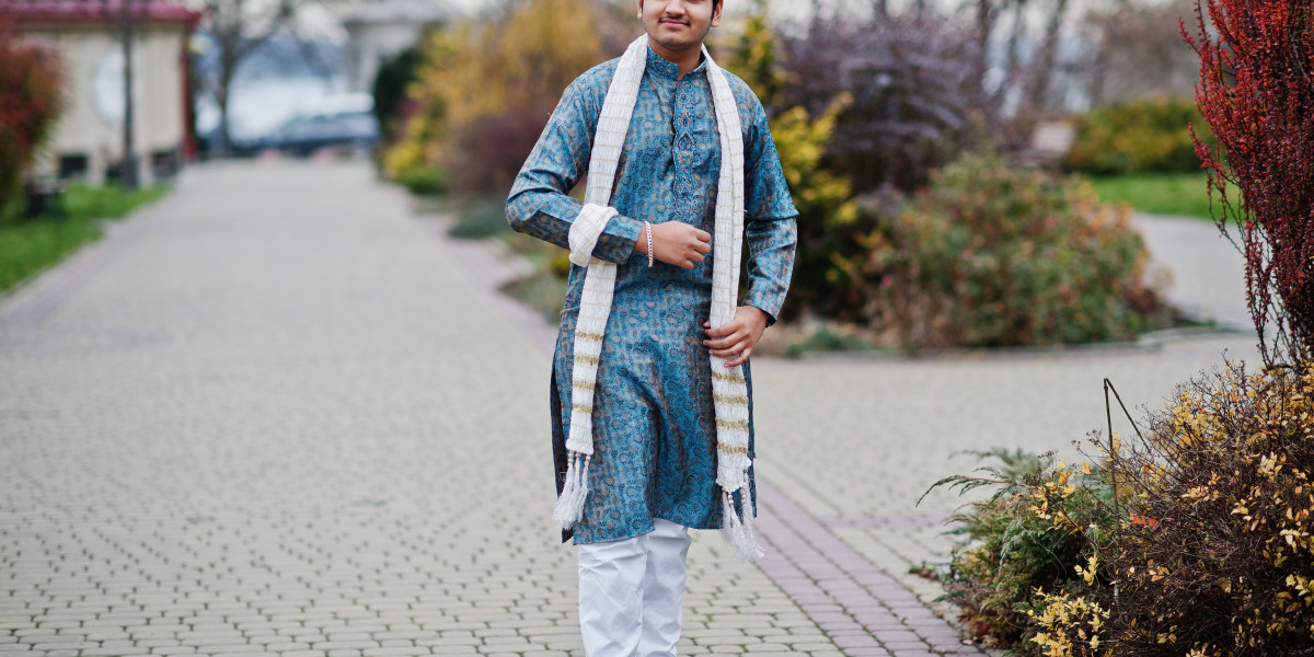 How to Style a Pakistani Kurta for Men with Ease?