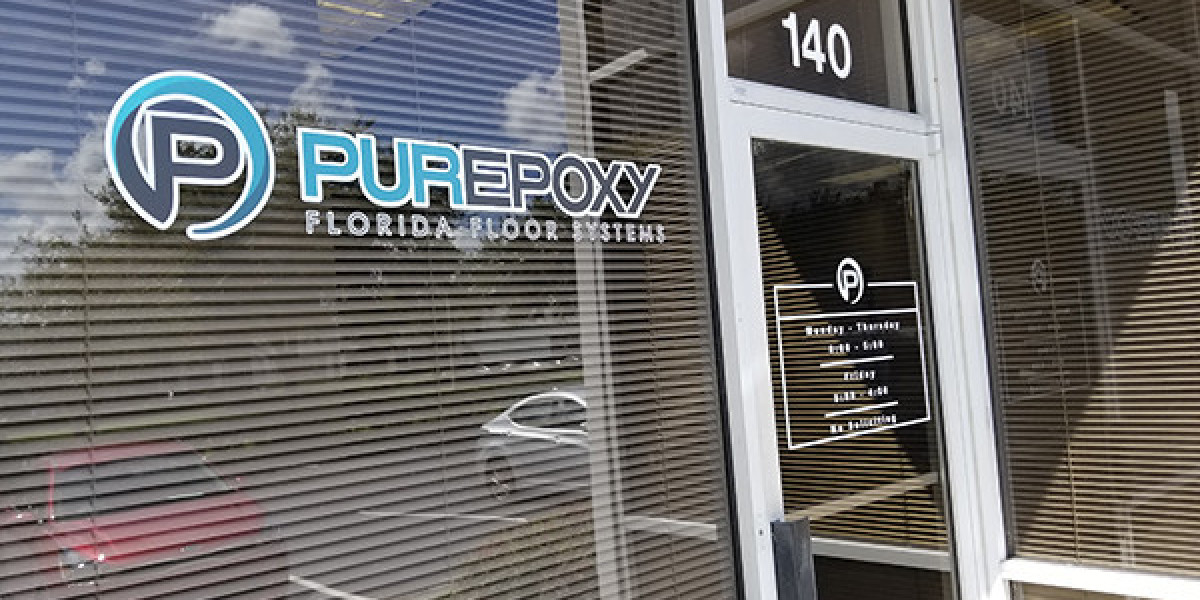 How Commercial Window Signs Help Orlando Businesses Drive Foot Traffic and Visibility