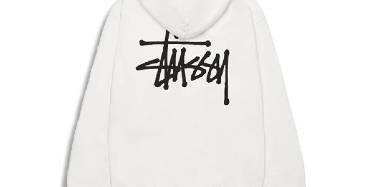 Stüssy and the Stüssy Pull: The Legacy and Cultural Magnetism of a Streetwear Icon