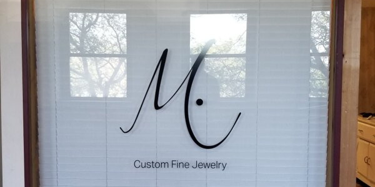 Top B2B Benefits of Custom Window Graphics for Offices and Storefronts in Grand Rapids
