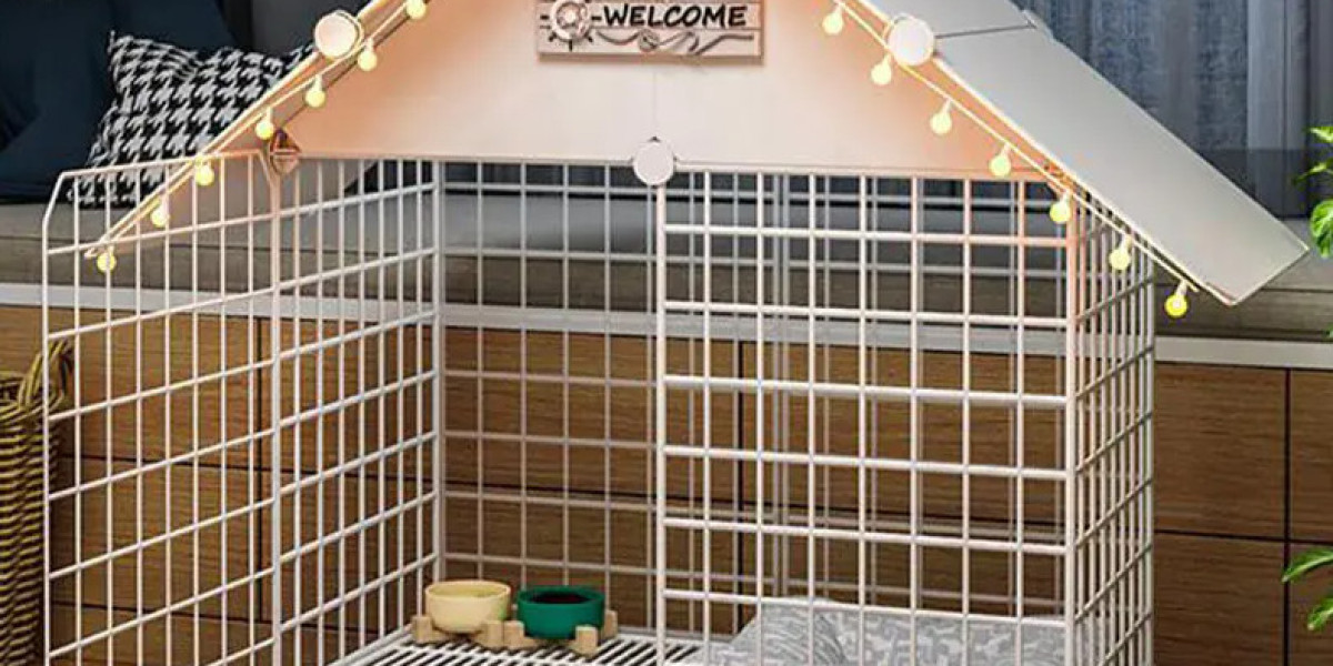 Versatility In Use: Plastic Panel Fencing Solutions