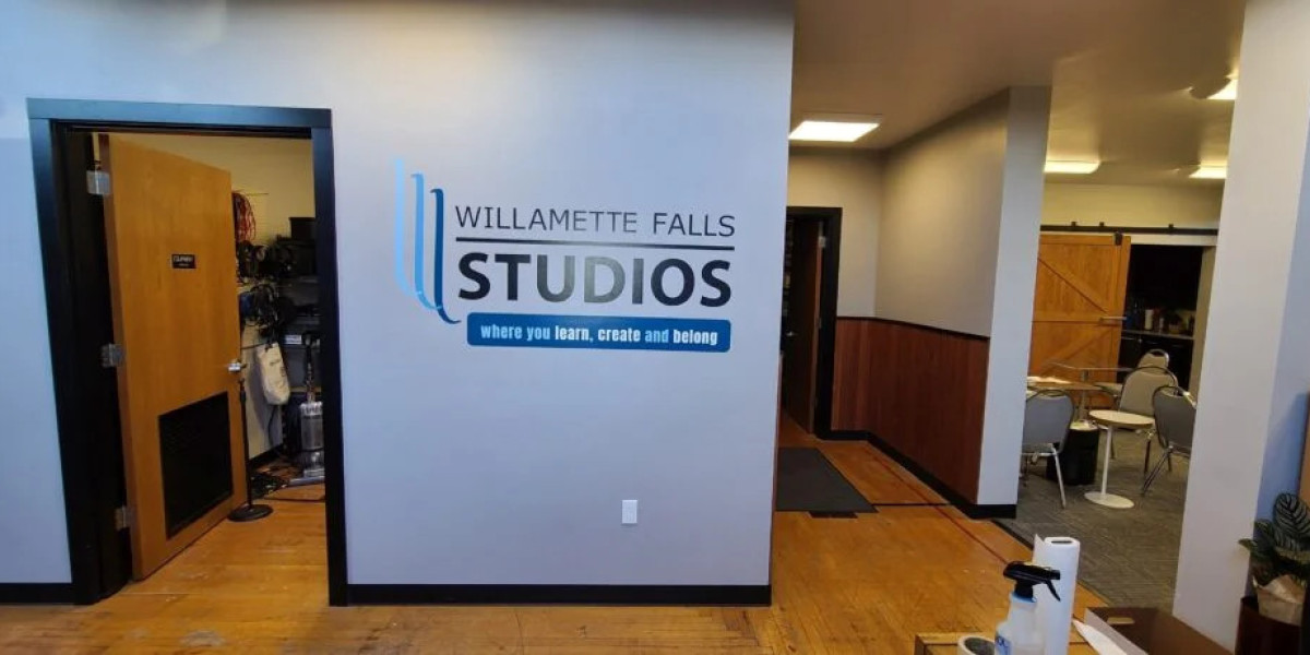 Why Custom Indoor Signs Are Essential for Effective Wayfinding in Portland Corporate Spaces