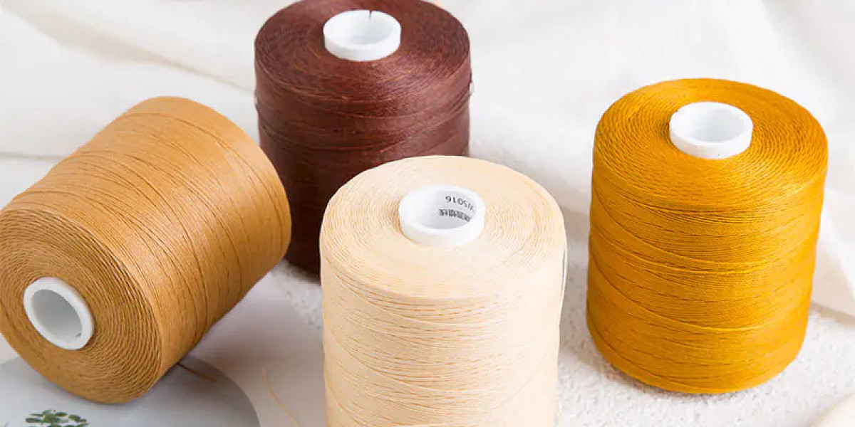 What Are the Benefits of Using Metallic Yarn for Knitting in Fashion Design?