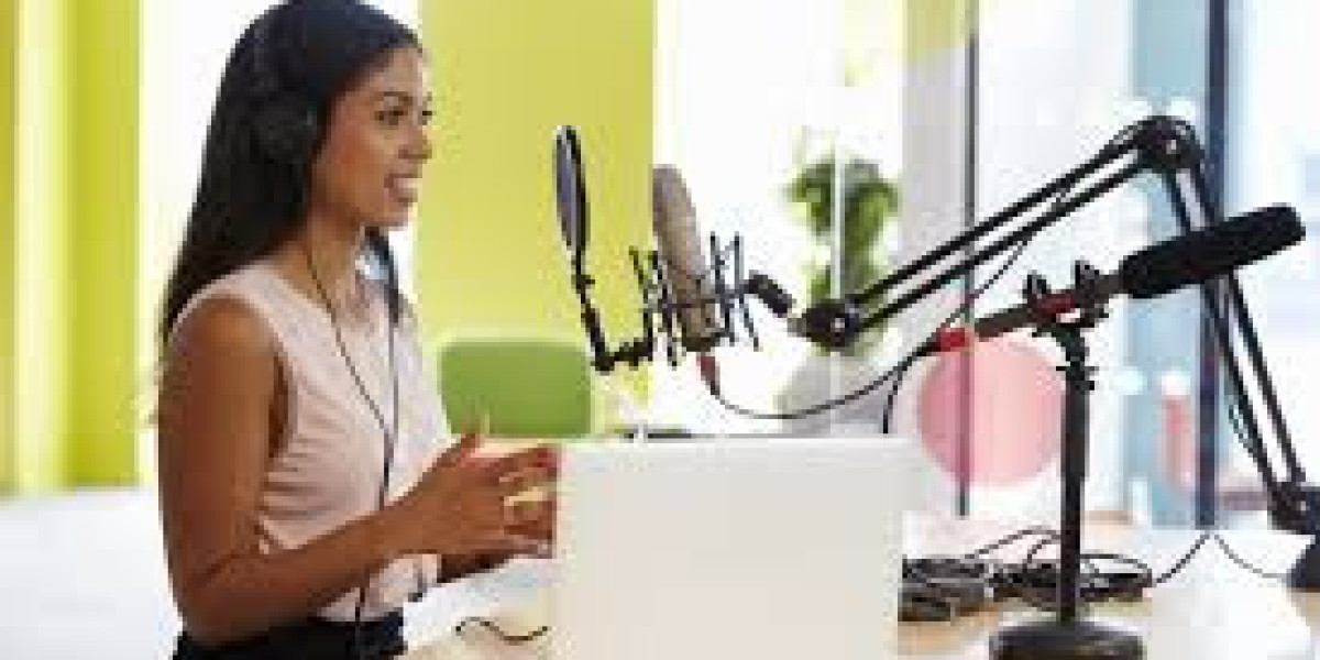 Podcasting Market Size, Share & Trends | Report [2032]