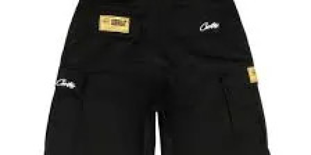 Corteiz Shorts: Redefining Streetwear in the UK