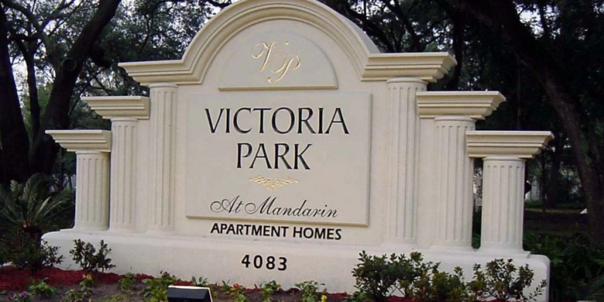 Why Miami Businesses Should Invest in Custom Monument Signs for Long-Lasting Brand Visibility