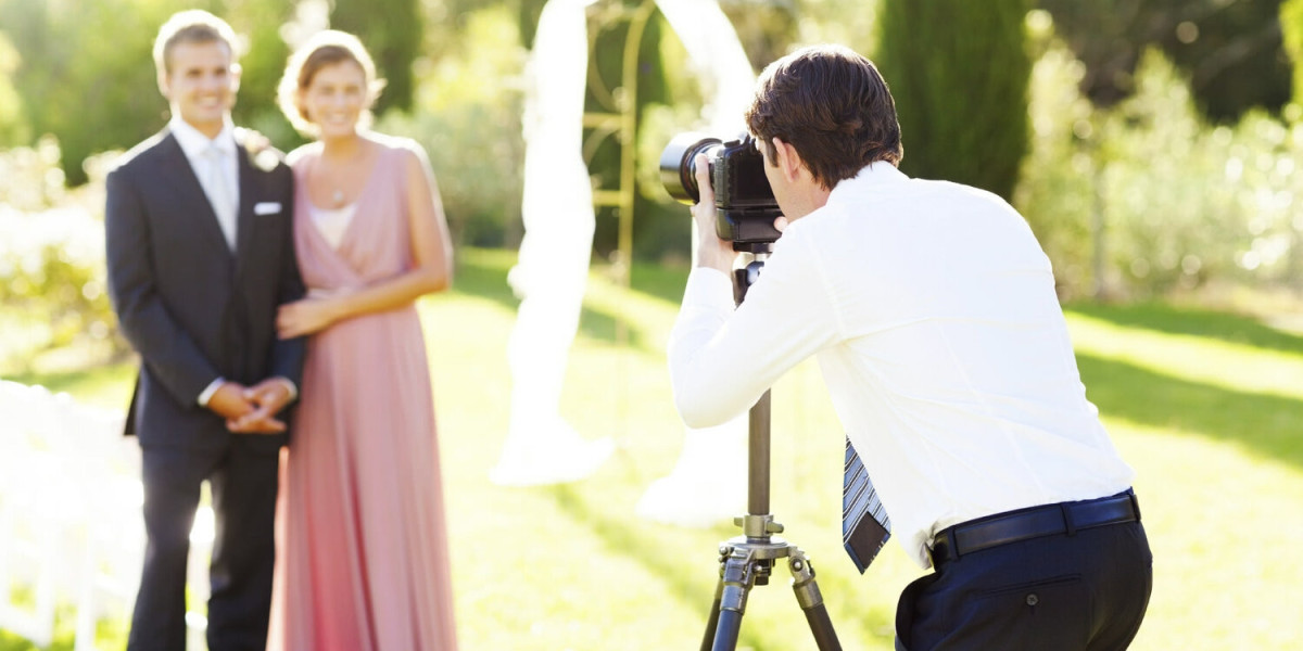 Why Couples Are Choosing Wedding Photography Services in Castle Rock, CO