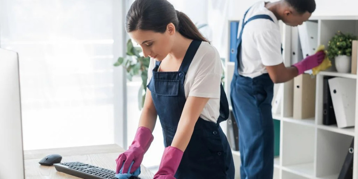The Minnesota Guide to Keeping Your Workspace Spotless Year-Round