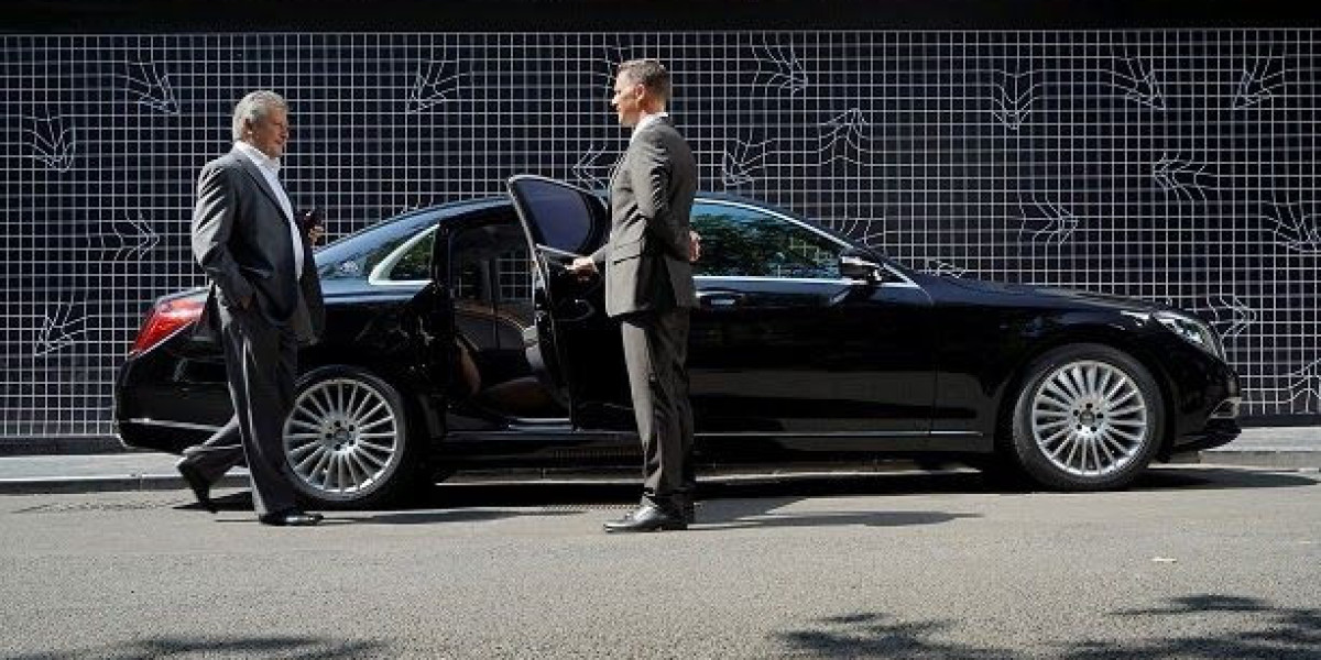 Chauffeur Service Geelong for Airport & Private Travel