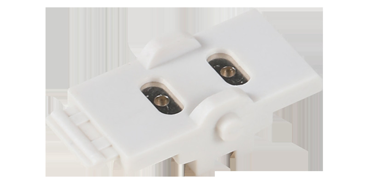 How a Customized Mold for Relay Socket Enhances Electrical Component