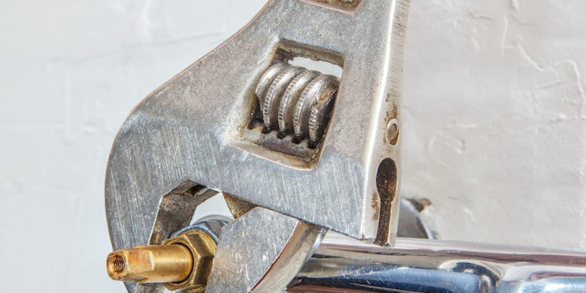 How Do Plumbers In Elgin, TX Stay Up-To-Date With The Latest Plumbing Technology?