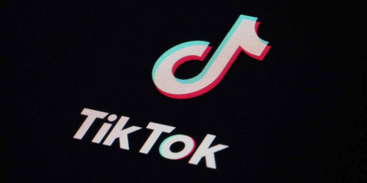 TikTok Boosts Direct Messaging With Voice Notes and Media Sharing