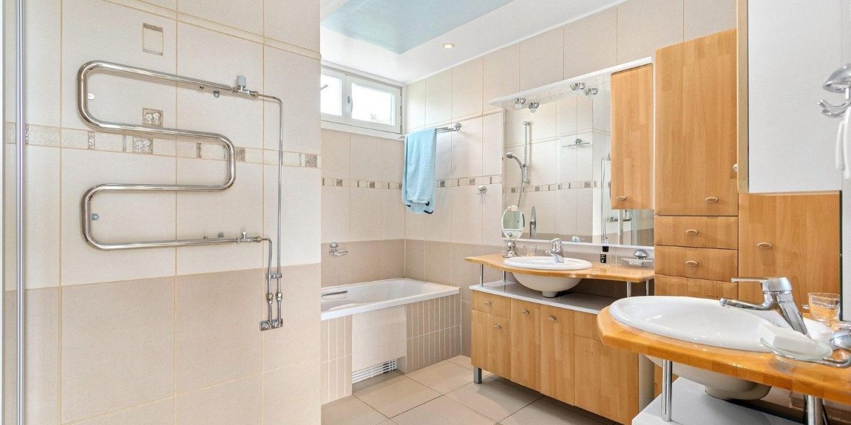 Don’t Panic! What to Do When Your Sink or Toilet Is Clogged