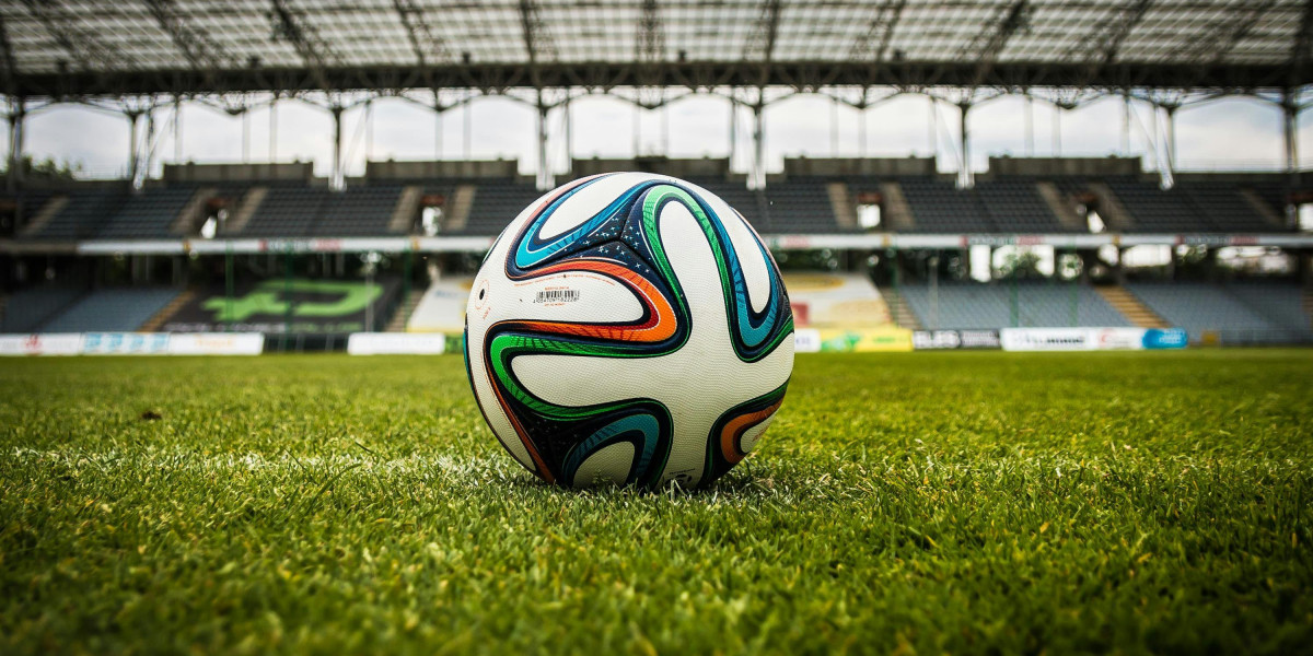 Uniting Football Fans Through Live Updates