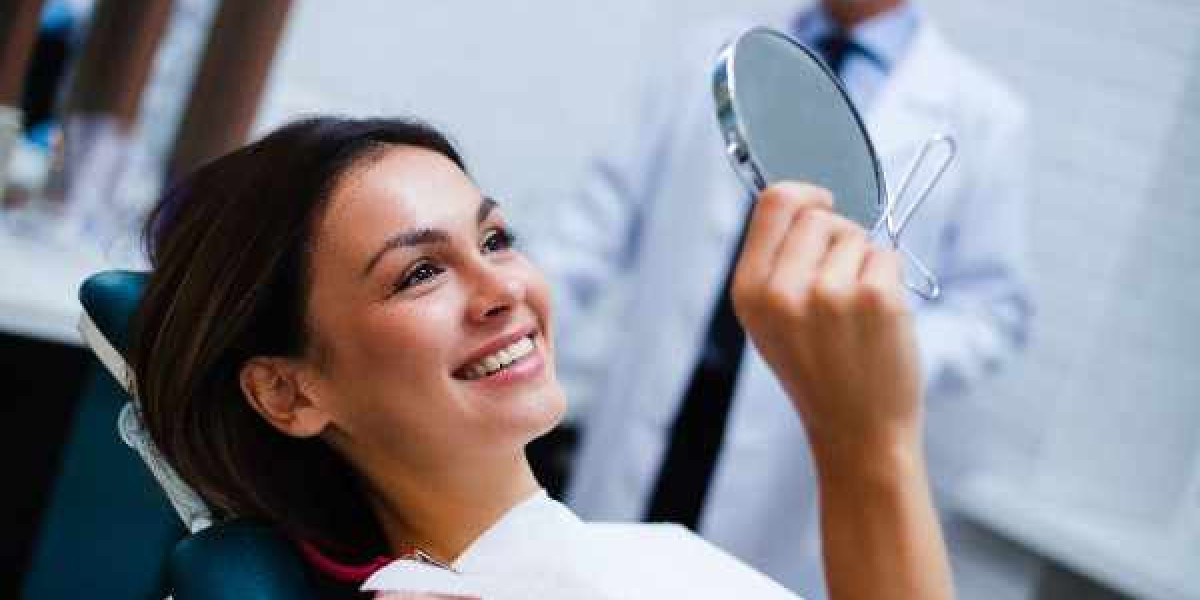 Teeth Whitening Tips: Methods, Side Effects, and Results