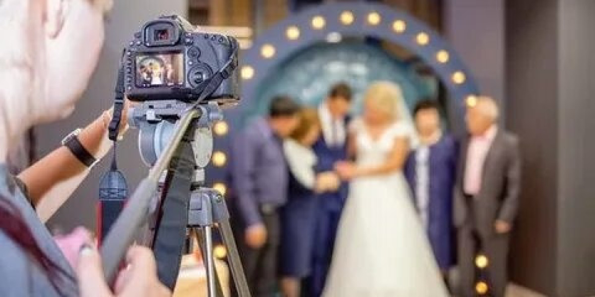 Photography Services Denver CO: Capturing Timeless Wedding Moments