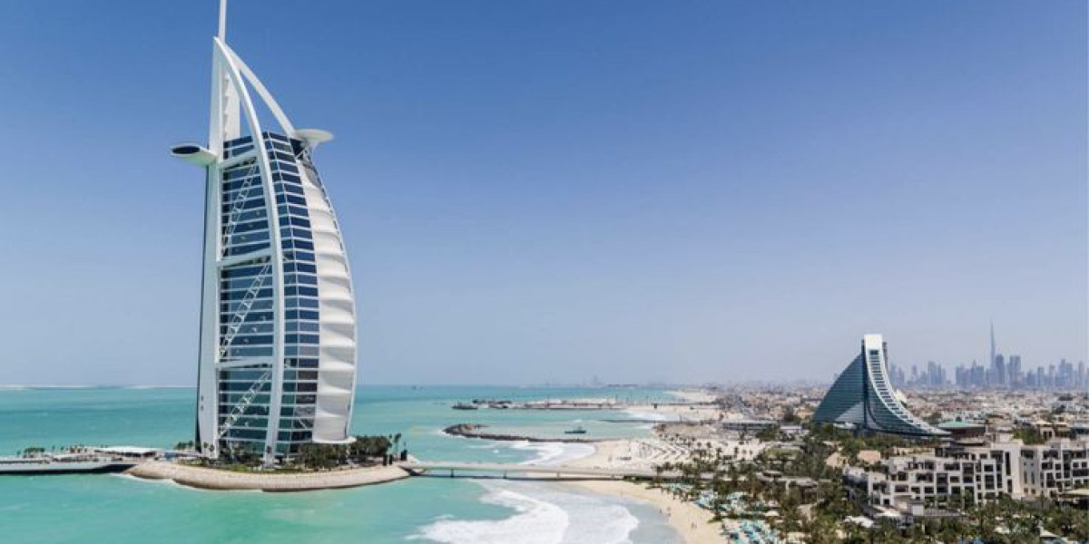 Jumeirah Beach Dubai: Sun, Fun & Skyline Views