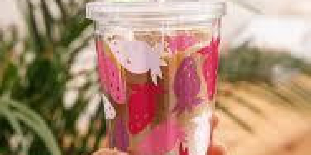 Plastic Tumbler Innovations by AutoMugFactory: Enhancing Everyday Beverage Experiences