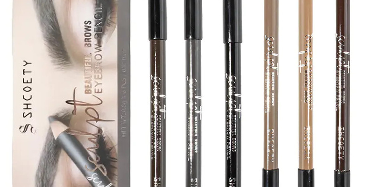 Creating Balanced Brows with an Eyebrow Pencil