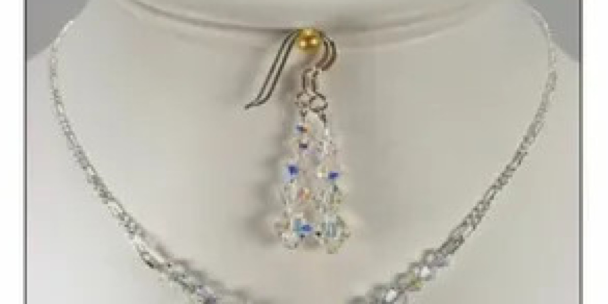 Where to Find the Best Crystal Jewellery Dubai Has to Offer