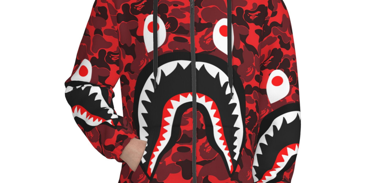 Bape and the Iconic Bape Bluza: Redefining Global Streetwear Fashion