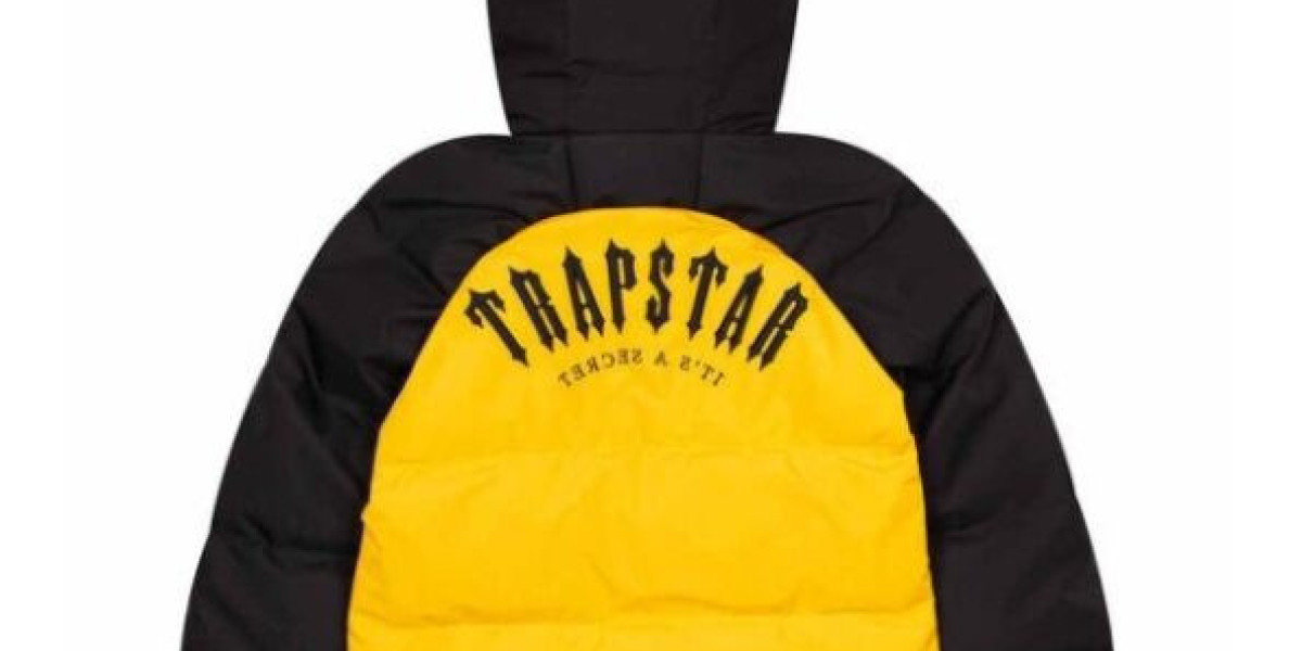 Trapstar UK Official Collections: Bold Jackets, Tracksuits and Iconic Hoodies