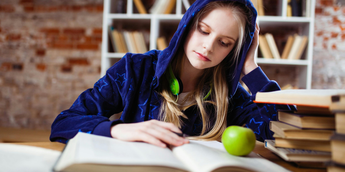 Why Thesis Writing Services Are Valuable for International Students