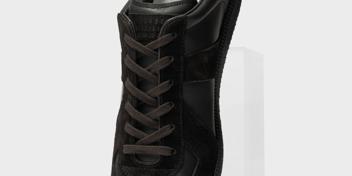 MaisonMargielaShoes: The Intersection of Conceptual Design and Footwear Craft