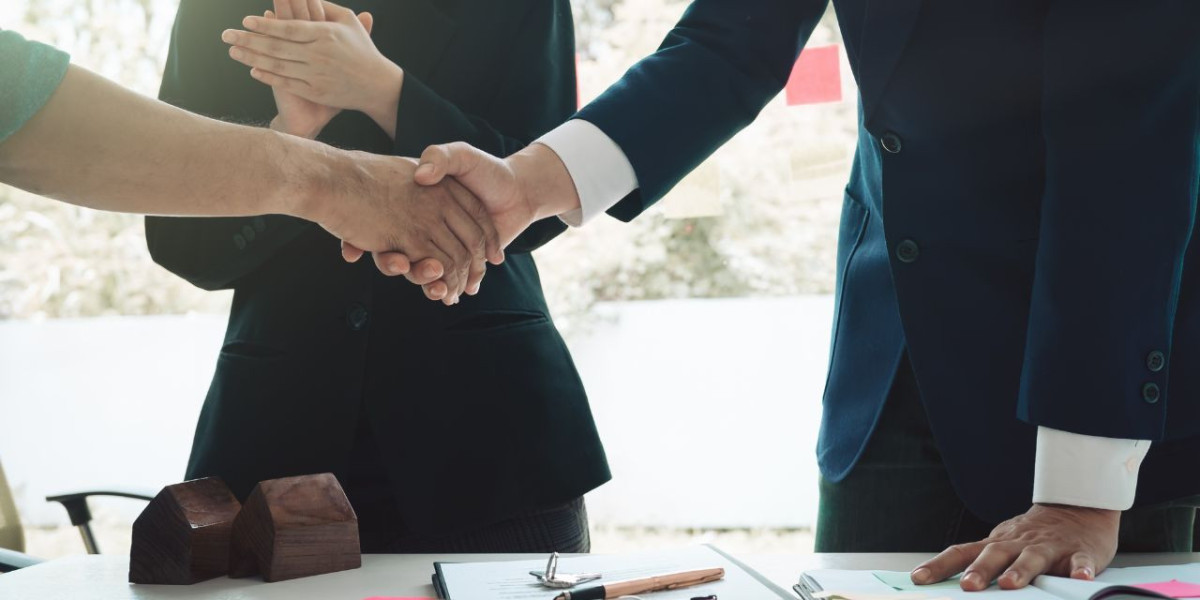Expert Ghostwriting Solutions for Clear and Impactful Content