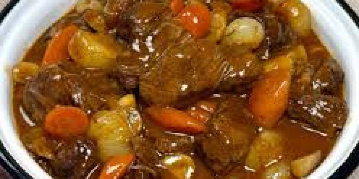 Guiso Espeso de Amaranto con Zanahoria Negra, Miel de Algarrobo y Fondo de Cebolla Quemada