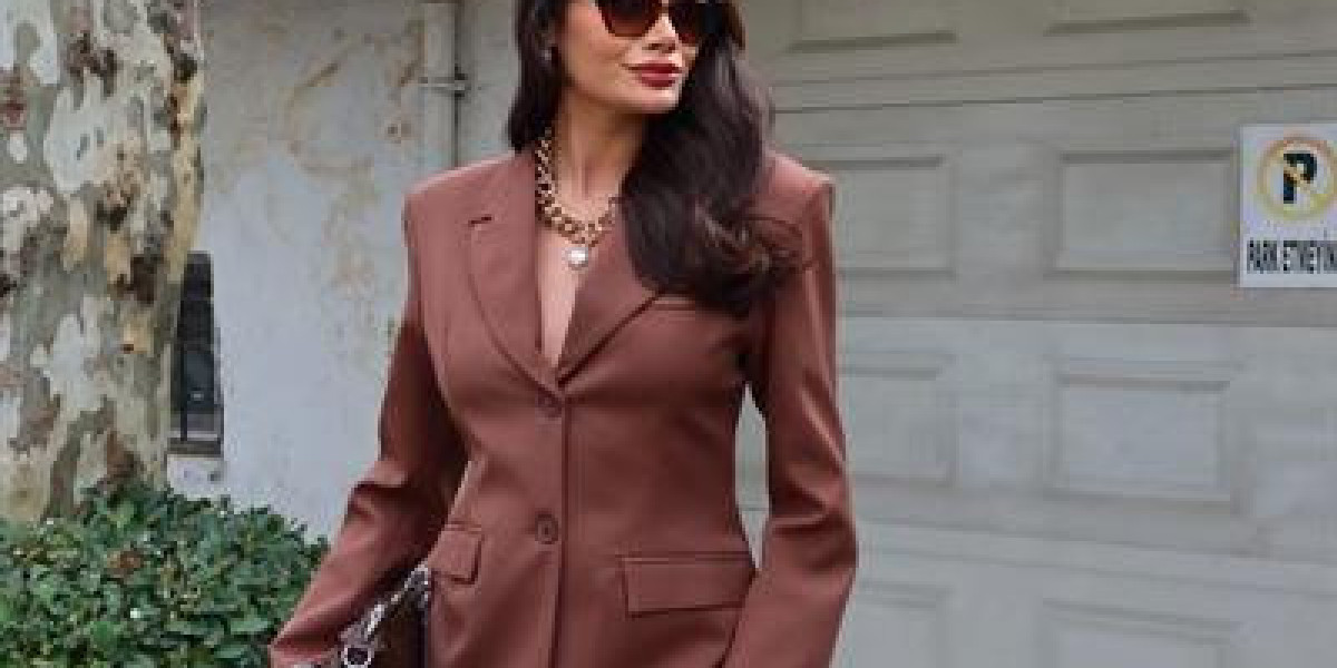 UAE Fashion Trends: Contemporary Style Blending Tradition and Modernity