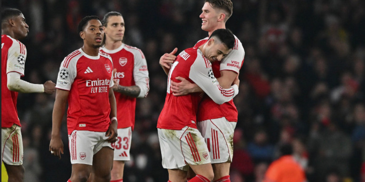 Arsenal se je s popolnimi osmimi zmagami v ligaški fazi spisal v zgodovino Lige prvakov