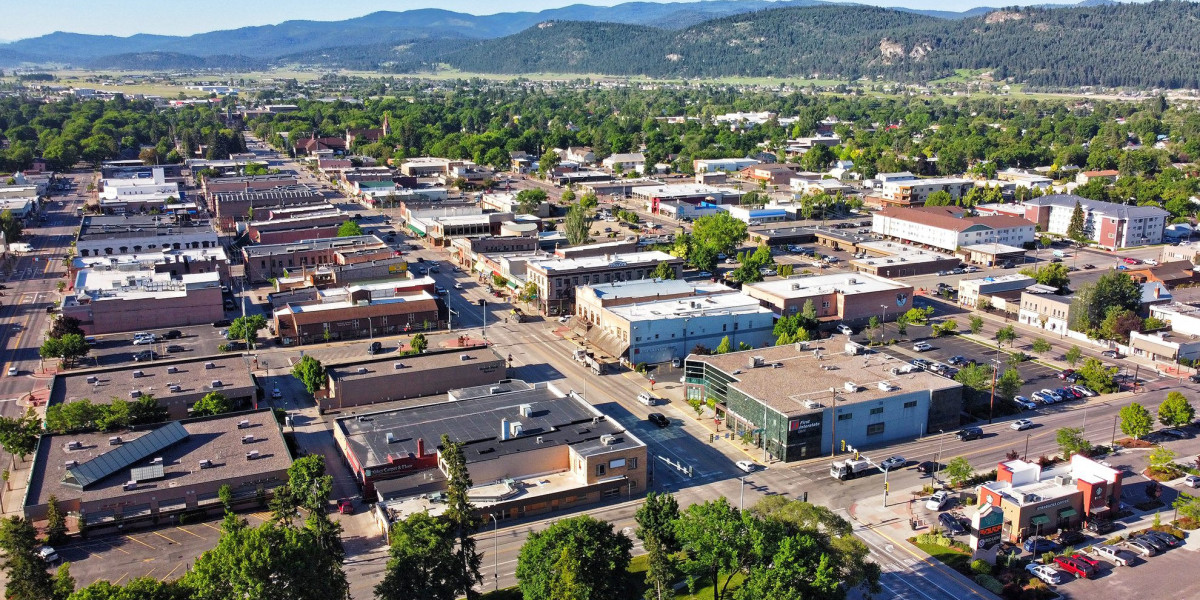 Kalispell Flights Guide: Airfares, Art, and Big Sky Beauty
