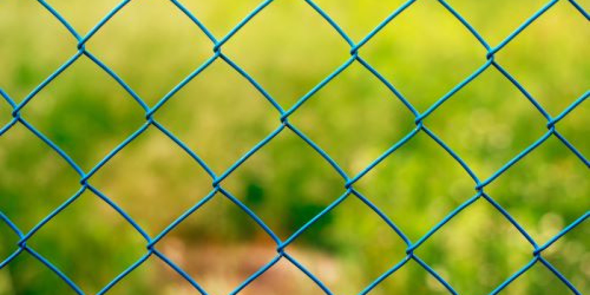 Why Fences Start Leaning (and What Usually Causes It in St. Louis)