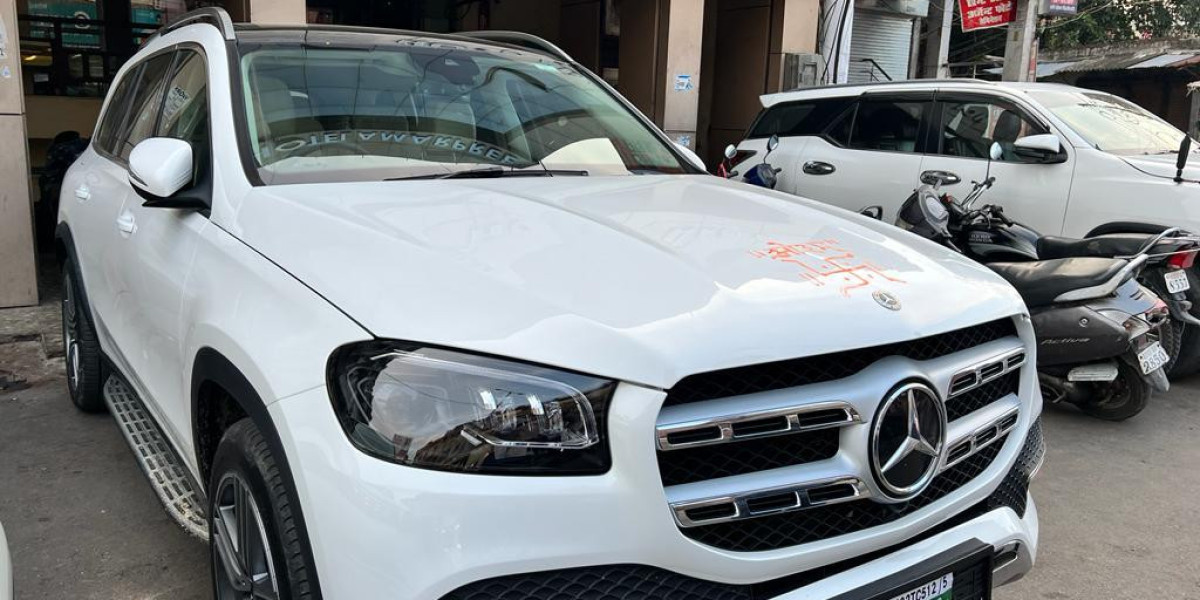Rent Mercedes S-Class in Lucknow – Luxury That Moves With You