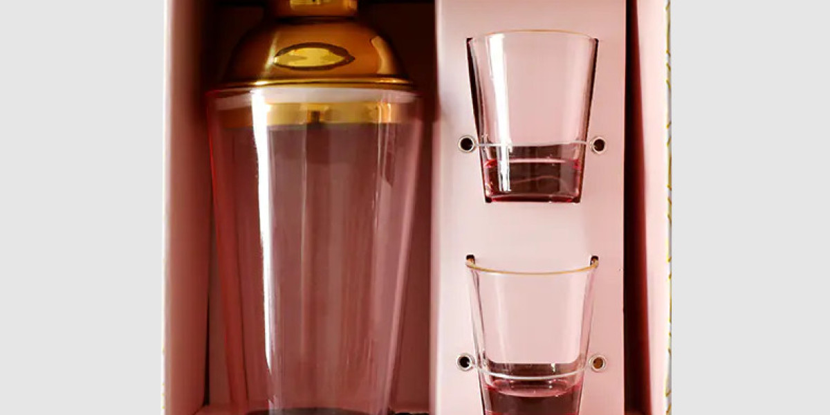 Everyday Workflow Considerations Behind Cocktail Equipment Choices