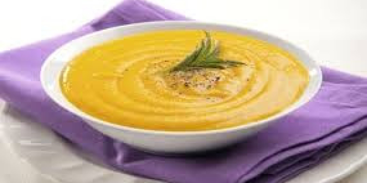 Crema espesa de zanahoria fermentada con cebada perlada, mantequilla tostada y especias resinosas