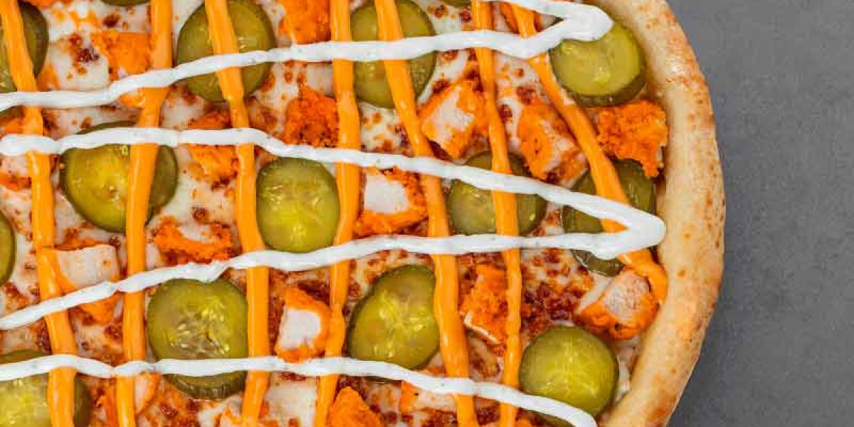 Have You Tried Italian Pizza in Lahore Like This Before?