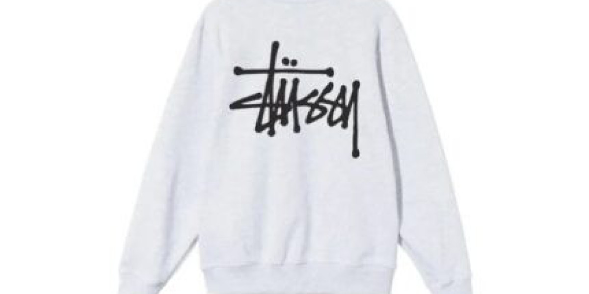 What Makes Stüssy Graphics Stand Out in Street Fashion