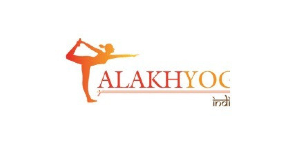 200 Hours Yoga Teacher Training in Rishikesh – A Transformational Journey into the Heart of Yoga